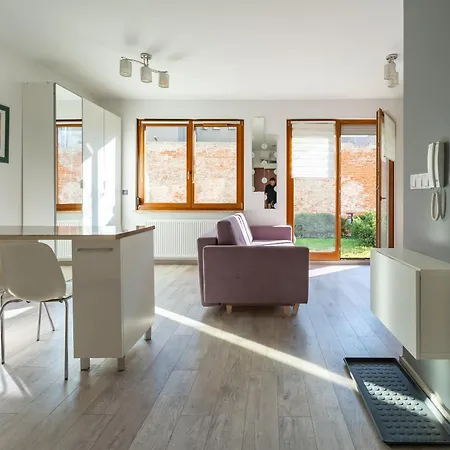 Апартаменты Apartament Studio Bema - Blisko Centrum Z Ogrodkiem Вроцлав
